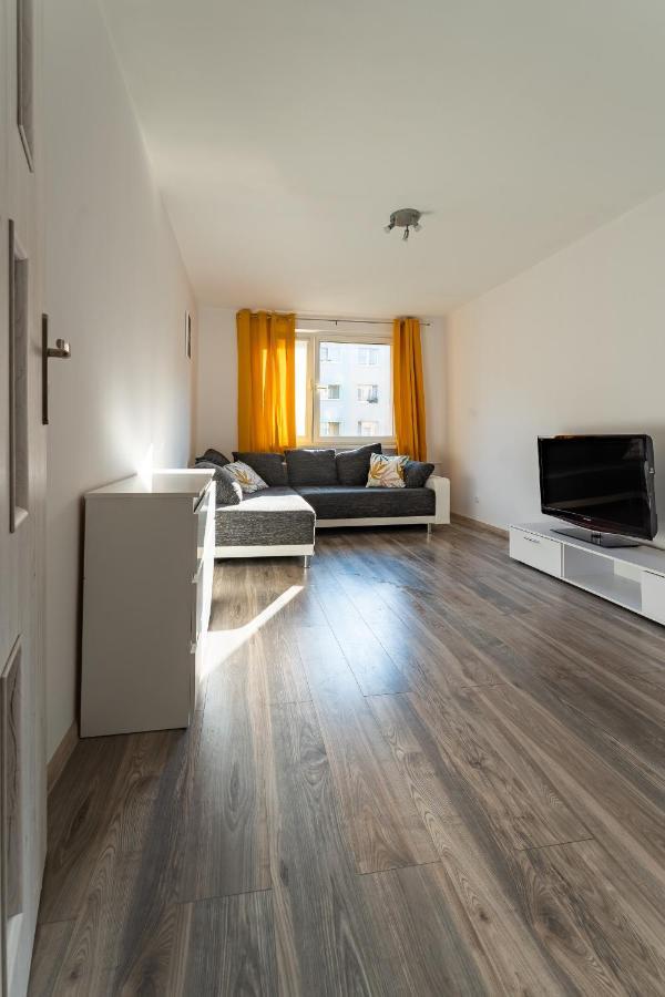 Tanie Spanie Skowronek - Pet Friendly - Przytulny 4 Osobowy - Space Apart イェレニャ・グーラ エクステリア 写真